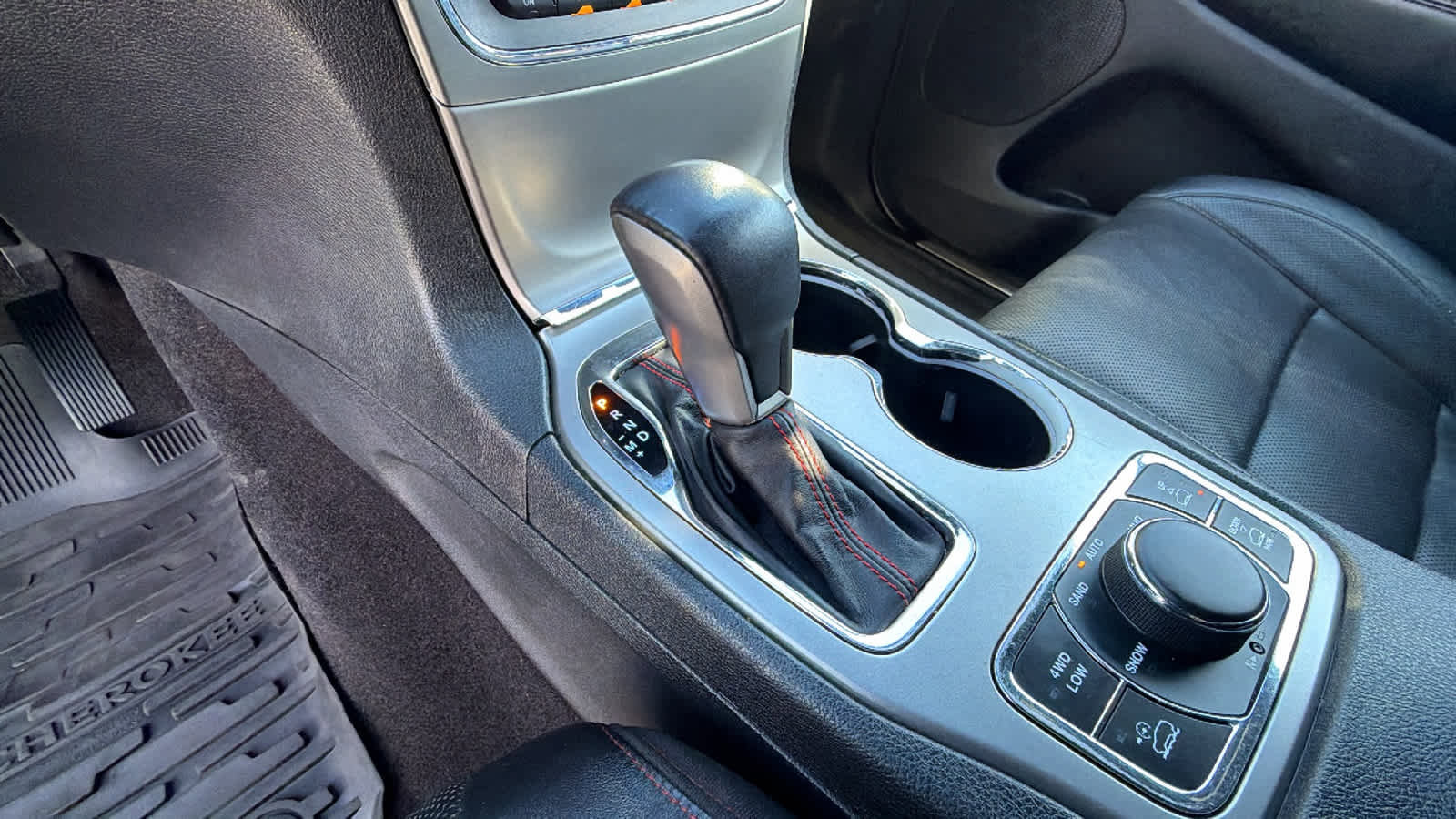 Used 2017 Jeep Grand Cherokee Trailhawk w/ Trailhawk Luxury Group image 13