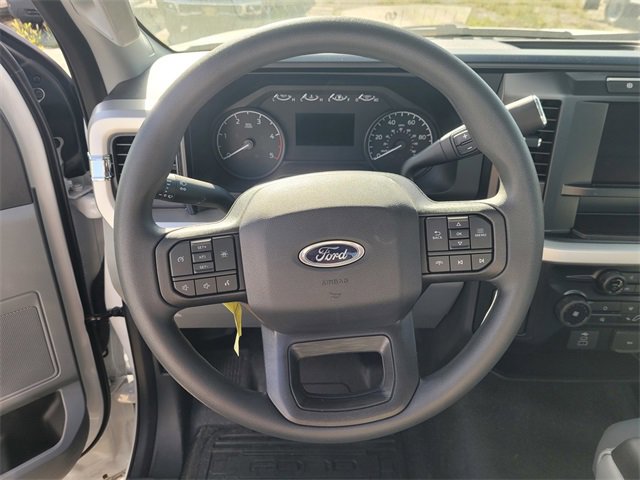 New 2024 Ford F550 XL Commercial Trucks image 9