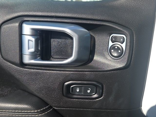 Used 2023 Jeep Wrangler Unlimited Sahara w/ Cold Weather Group image 30