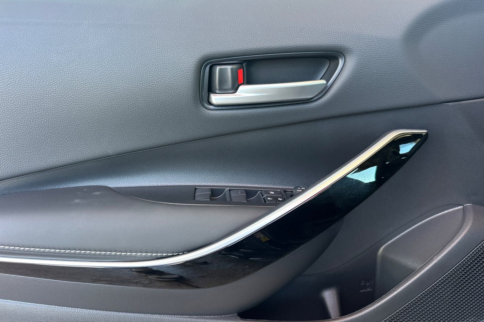 New 2026 Toyota Corolla XLE FWD image 12