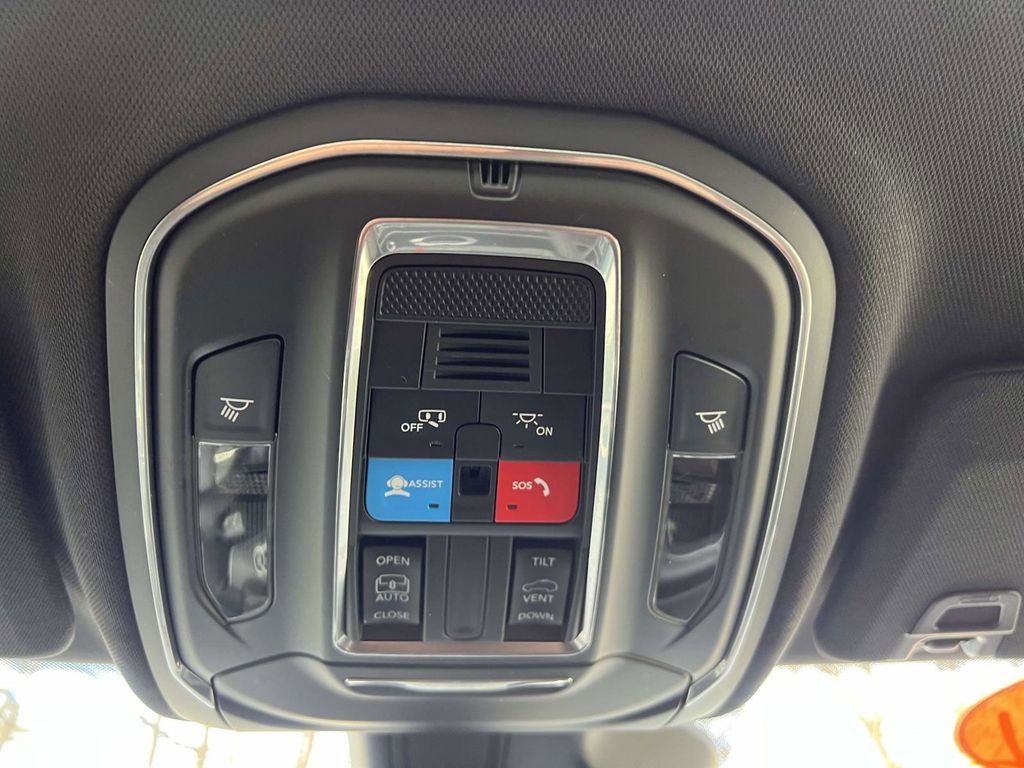 Used 2025 Jeep Grand Cherokee L Laredo AWD/4WD image 36