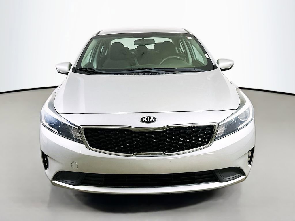 Used 2017 Kia Forte LX FWD image 2