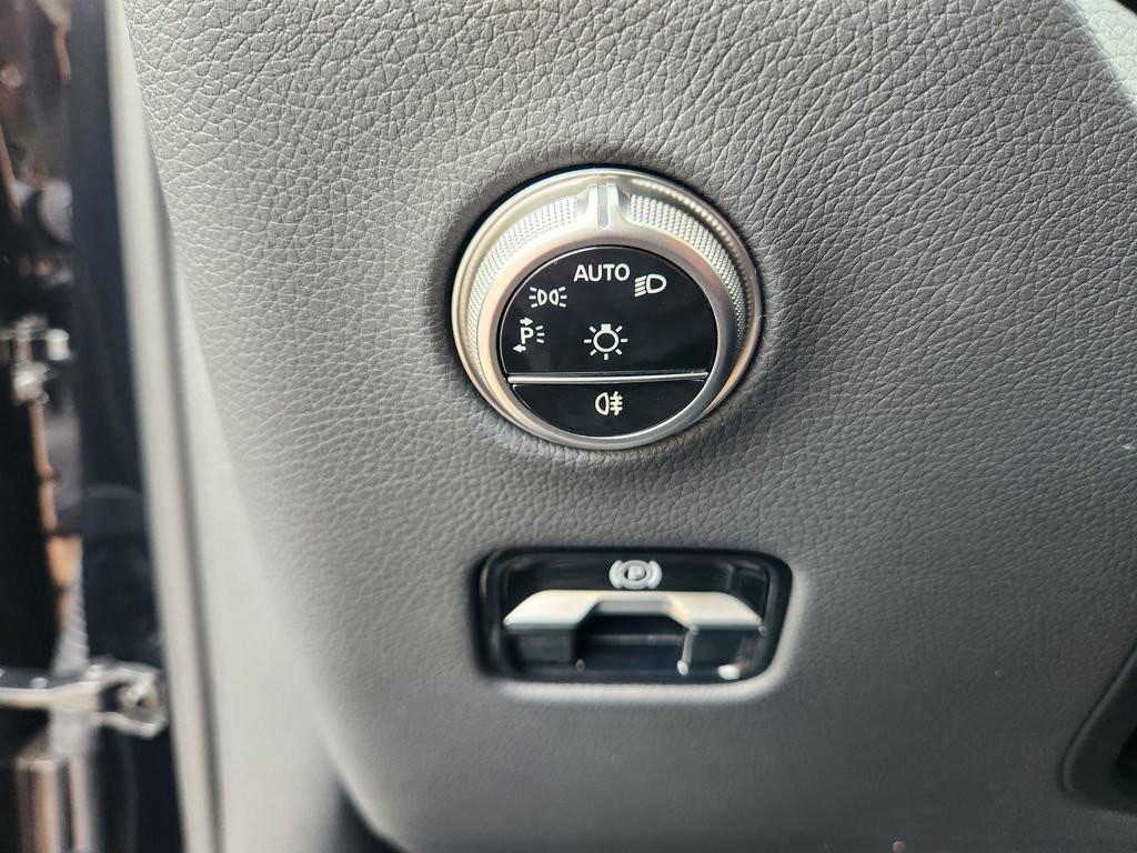 Certified 2025 Mercedes-Benz GLC 300 4MATIC image 21