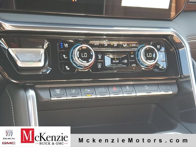 New 2026 GMC Sierra 2500 Denali Ultimate w/ LPO, Black Badging Package AWD/4WD image 18