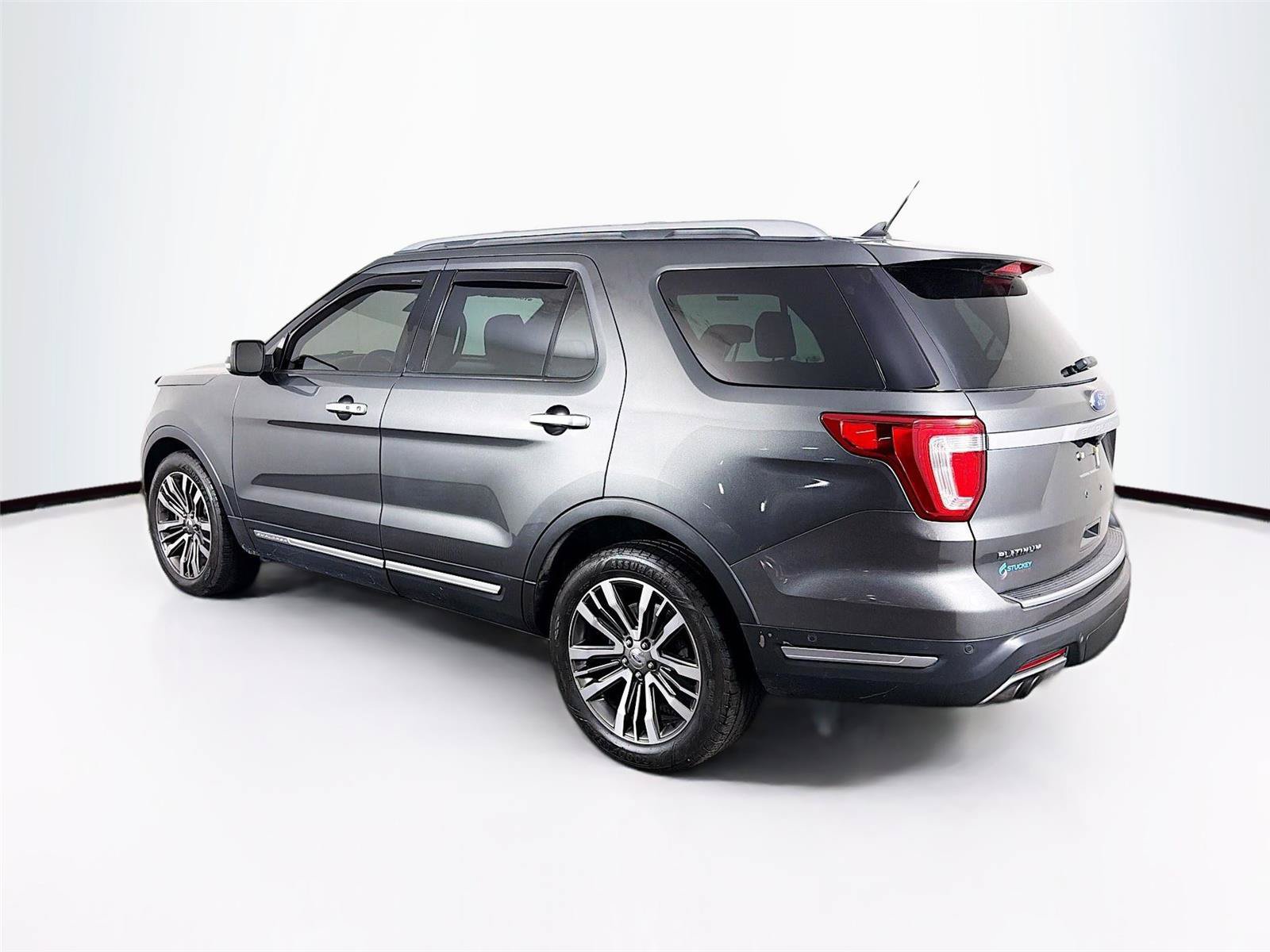 Used 2018 Ford Explorer Platinum AWD/4WD image 9