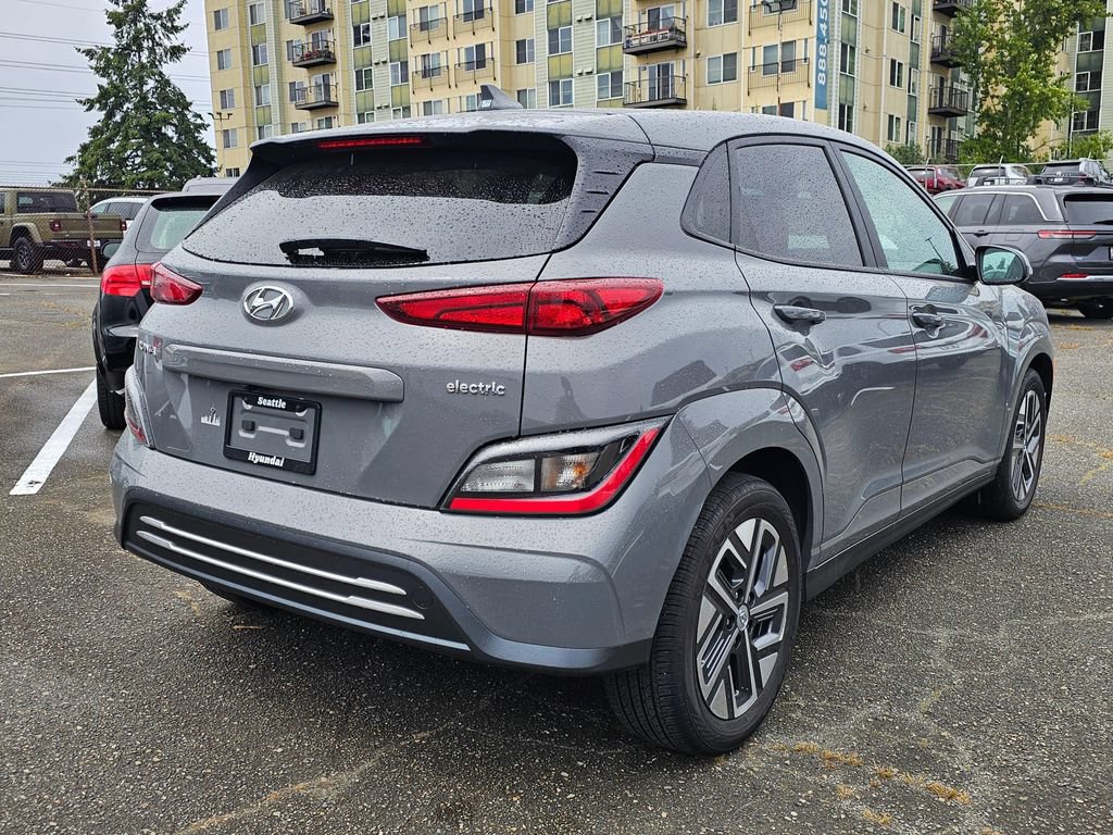Used 2023 Hyundai Kona SEL FWD image 7