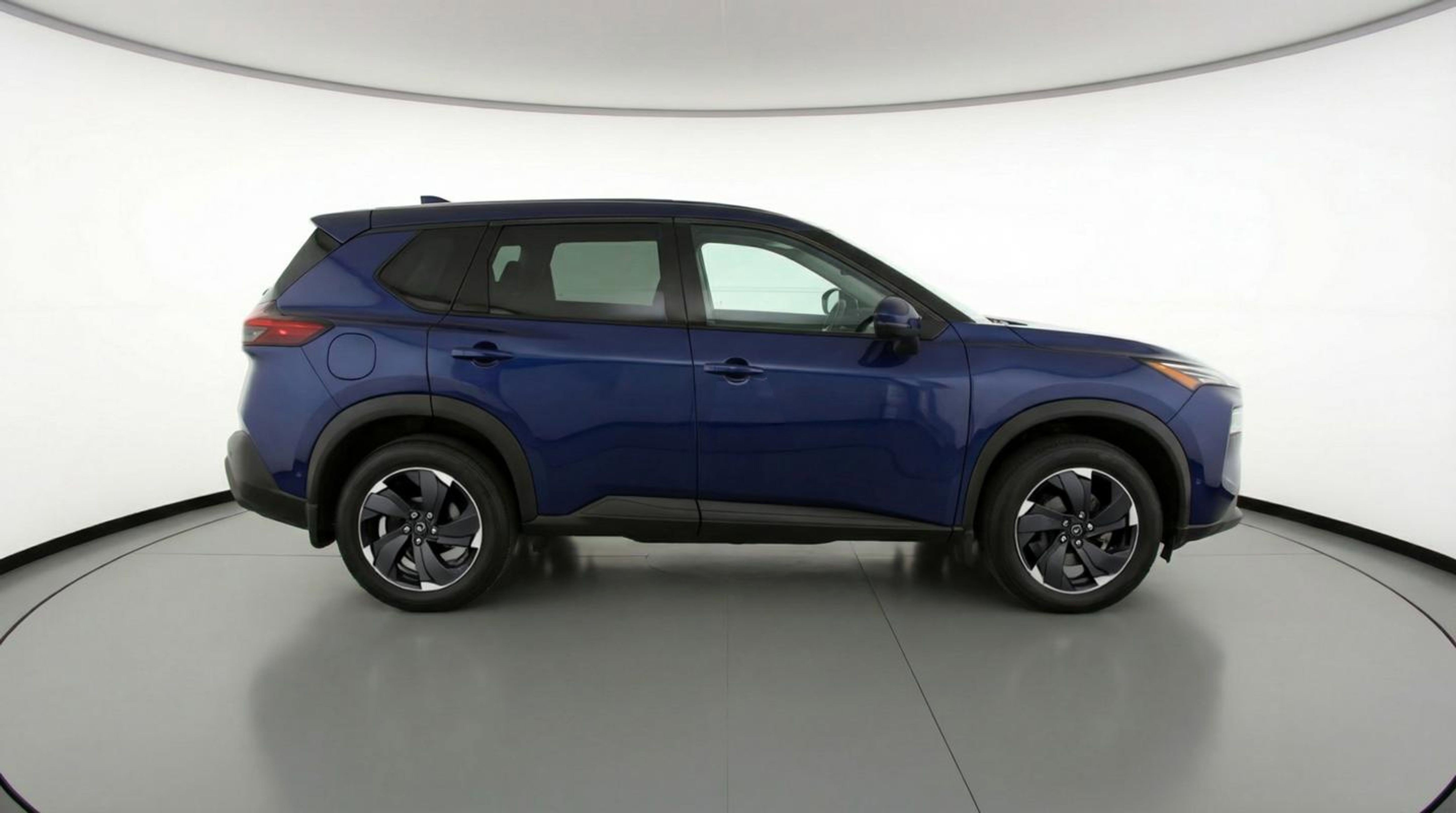 Used 2025 Nissan Rogue SV FWD image 11