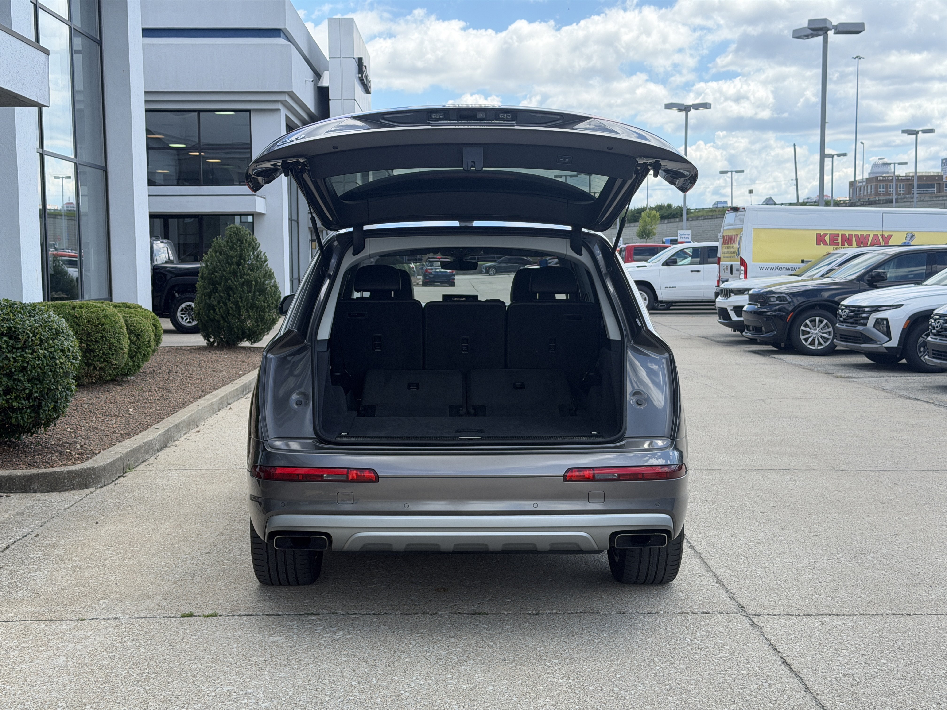 Used 2019 Audi Q7 3.0T Premium w/ Convenience Package AWD/4WD image 10