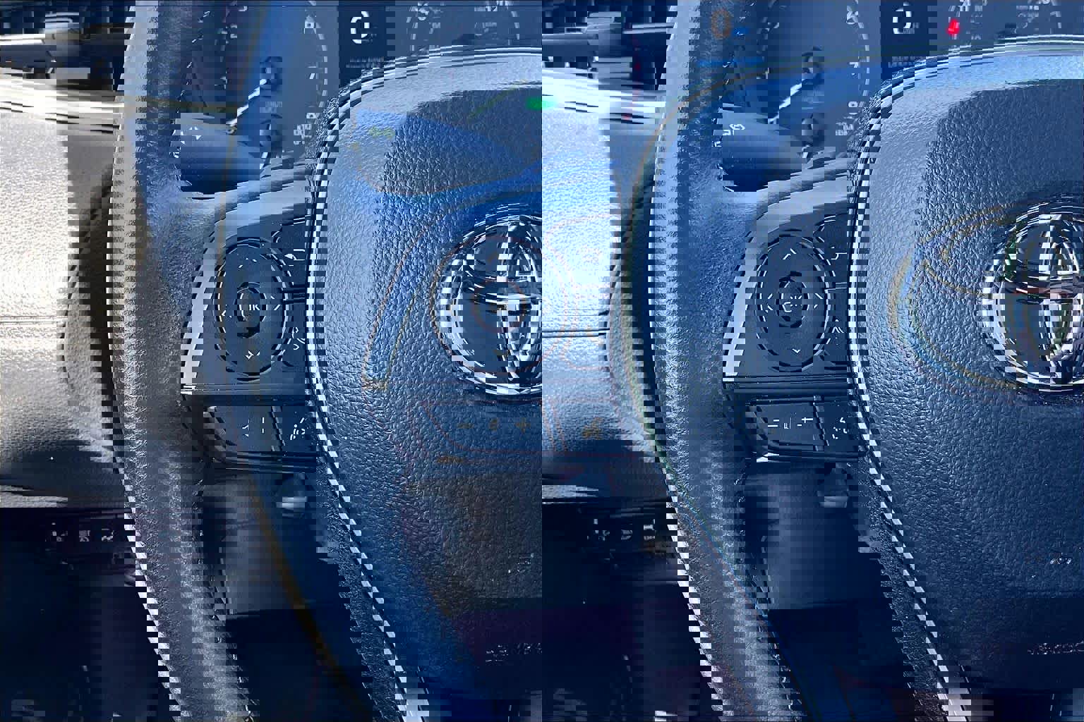 Used 2024 Toyota Corolla Cross SE image 24