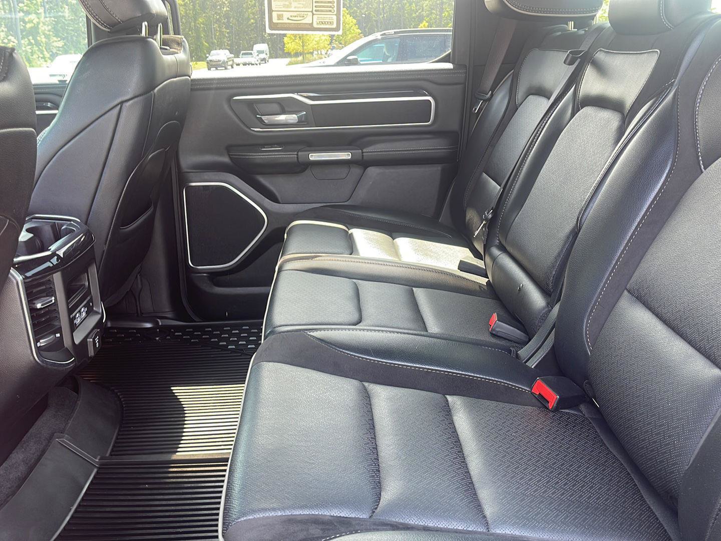 Used 2021 RAM 1500 Laramie w/ Night Edition AWD/4WD image 29