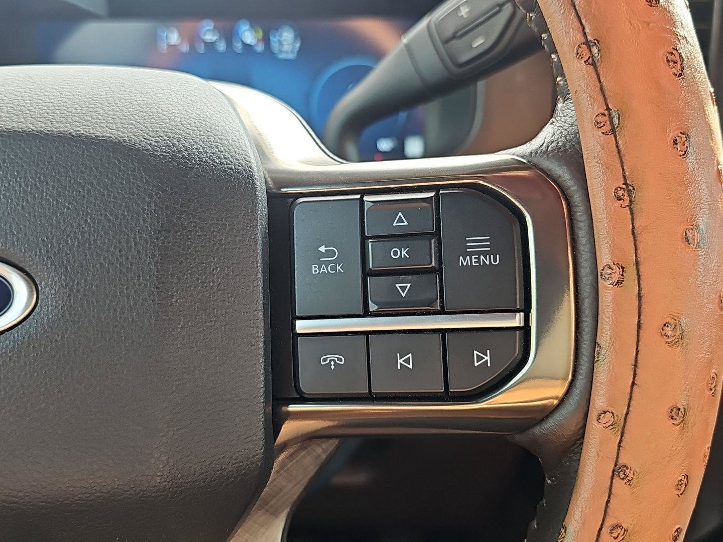 Used 2025 Ford F350 King Ranch w/ FX4 Off-Road Package AWD/4WD image 19
