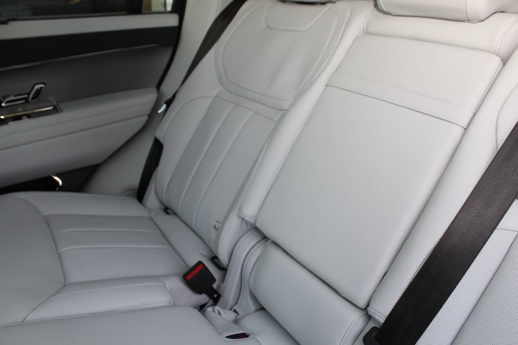 New 2026 Land Rover Range Rover Sport SE AWD/4WD image 13
