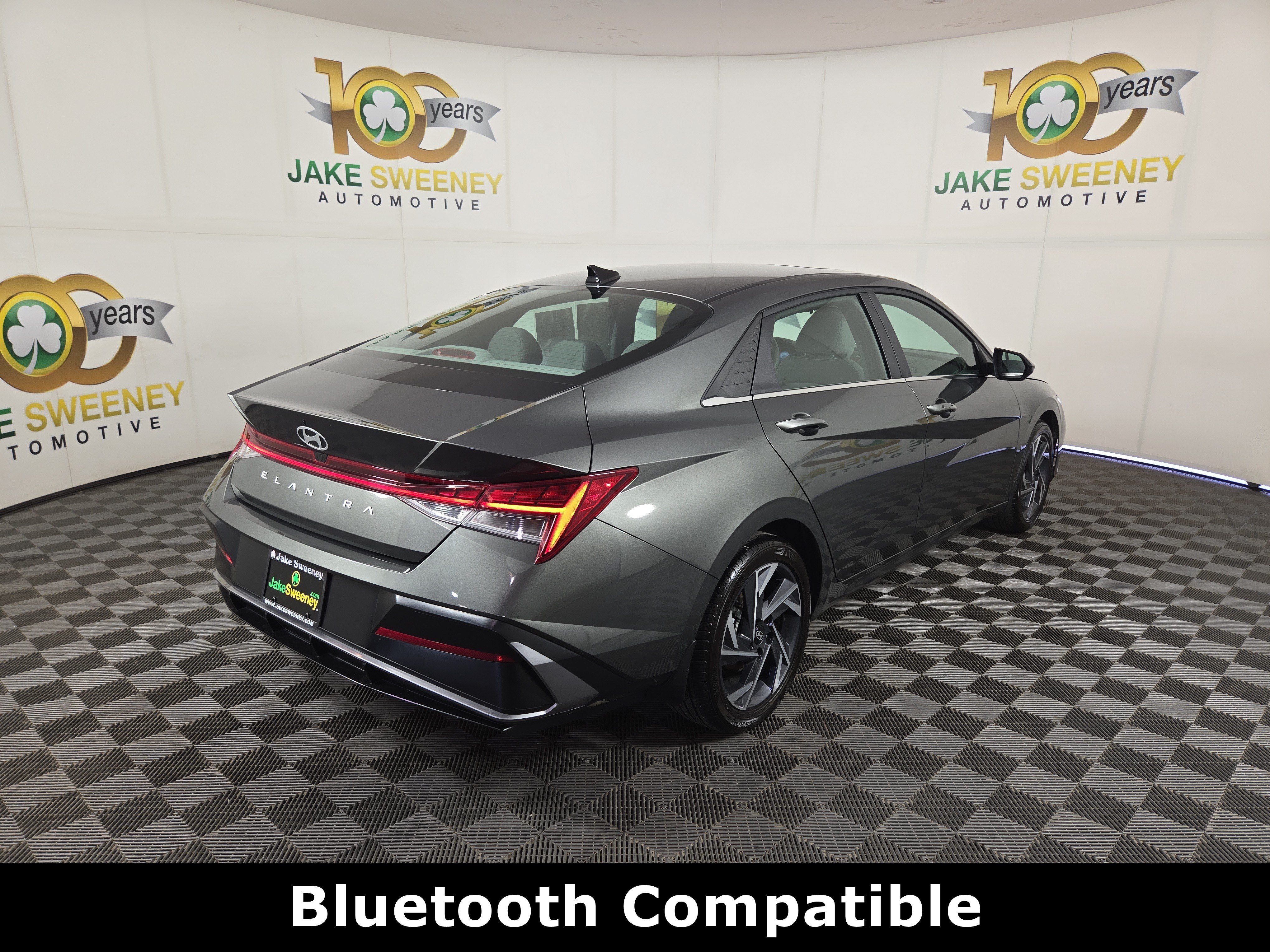 Used 2024 Hyundai Elantra SEL w/ Convenience Package FWD image 9
