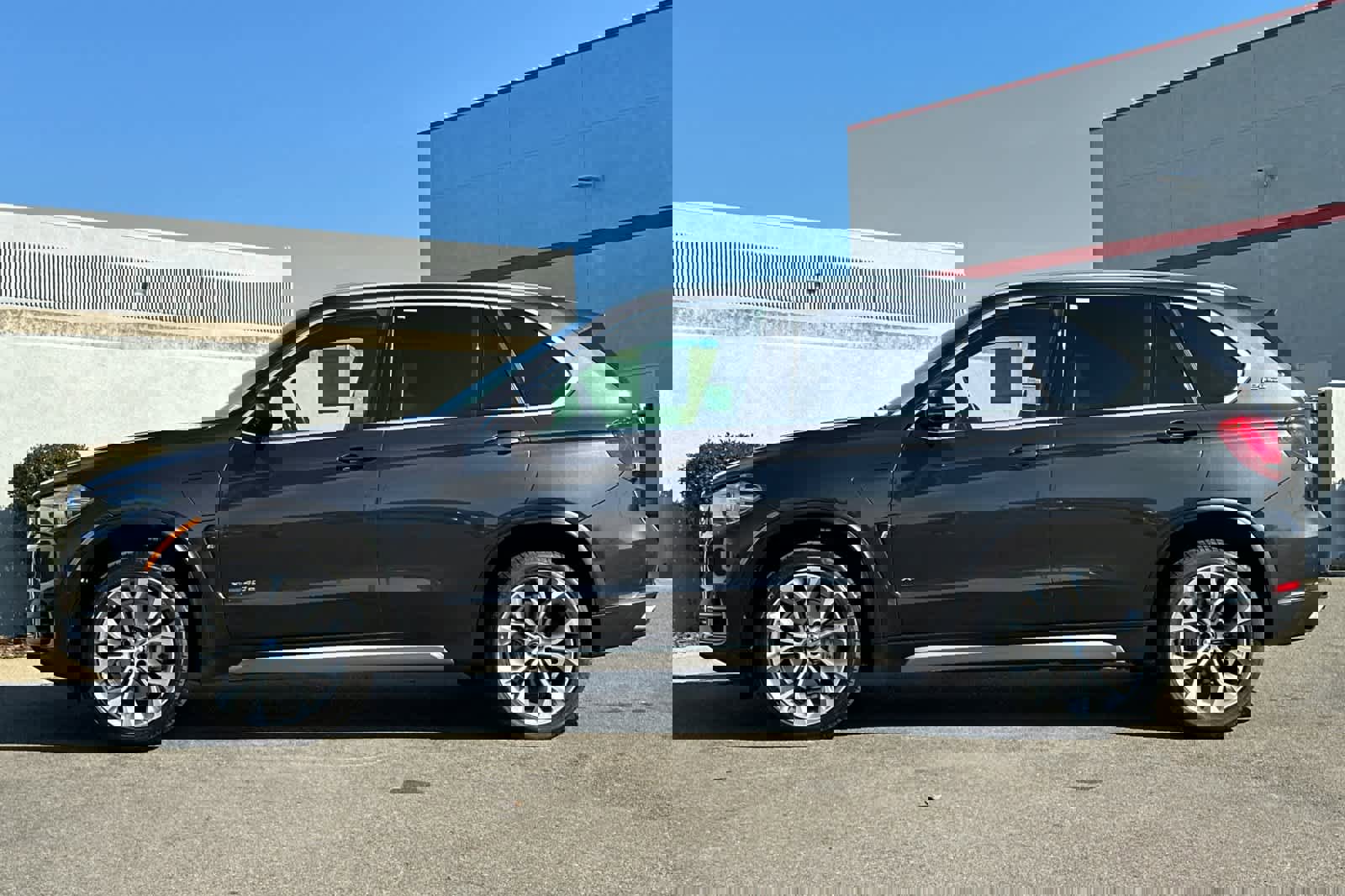 Used 2018 BMW X5 xDrive40e image 9