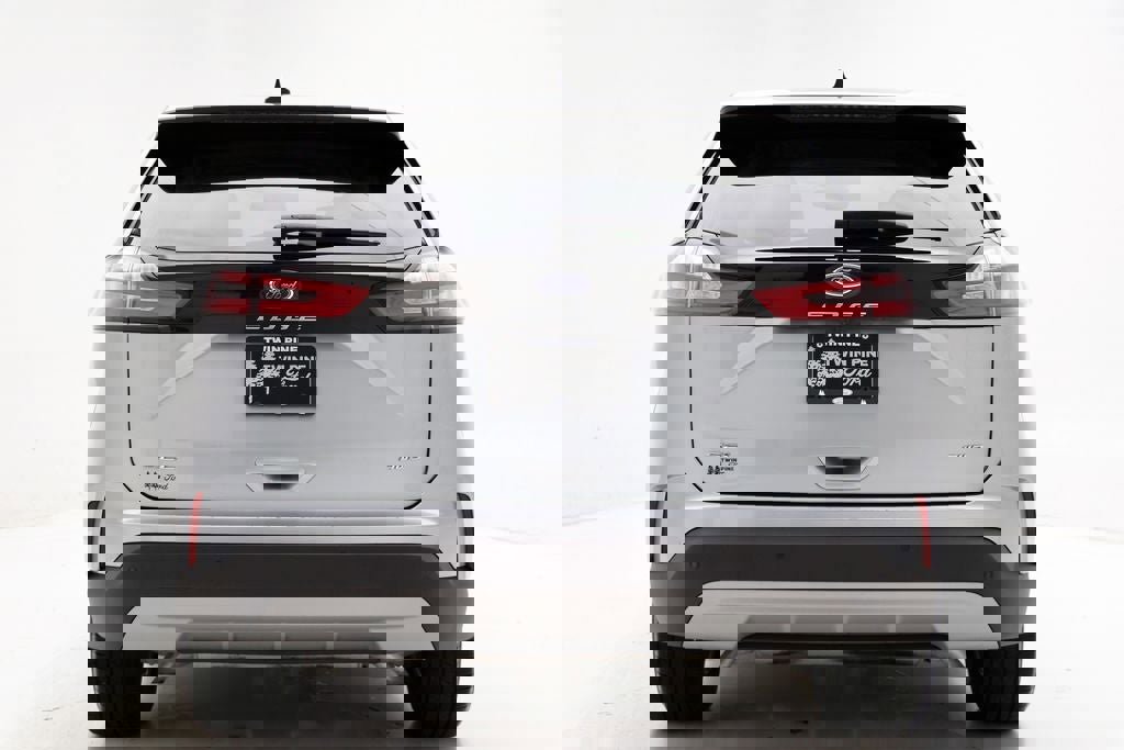 Used 2024 Ford Edge SEL image 8