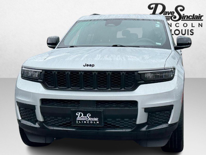Used 2023 Jeep Grand Cherokee L Laredo image 2