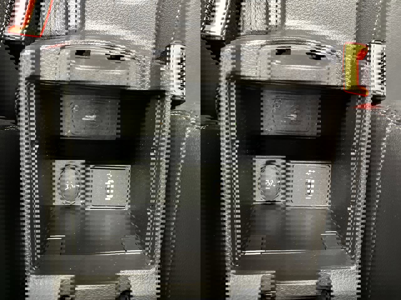 Used 2017 Ford Focus Titanium w/ Titanium Technology Package image 27