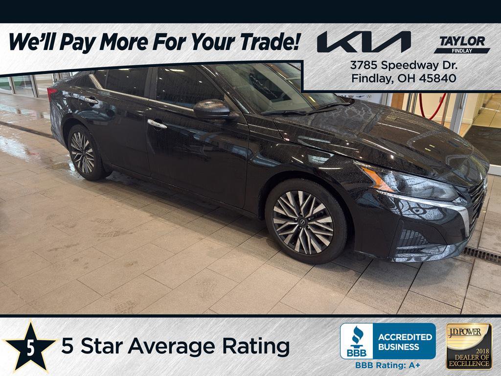Used 2024 Nissan Altima 2.5 SV FWD image 1