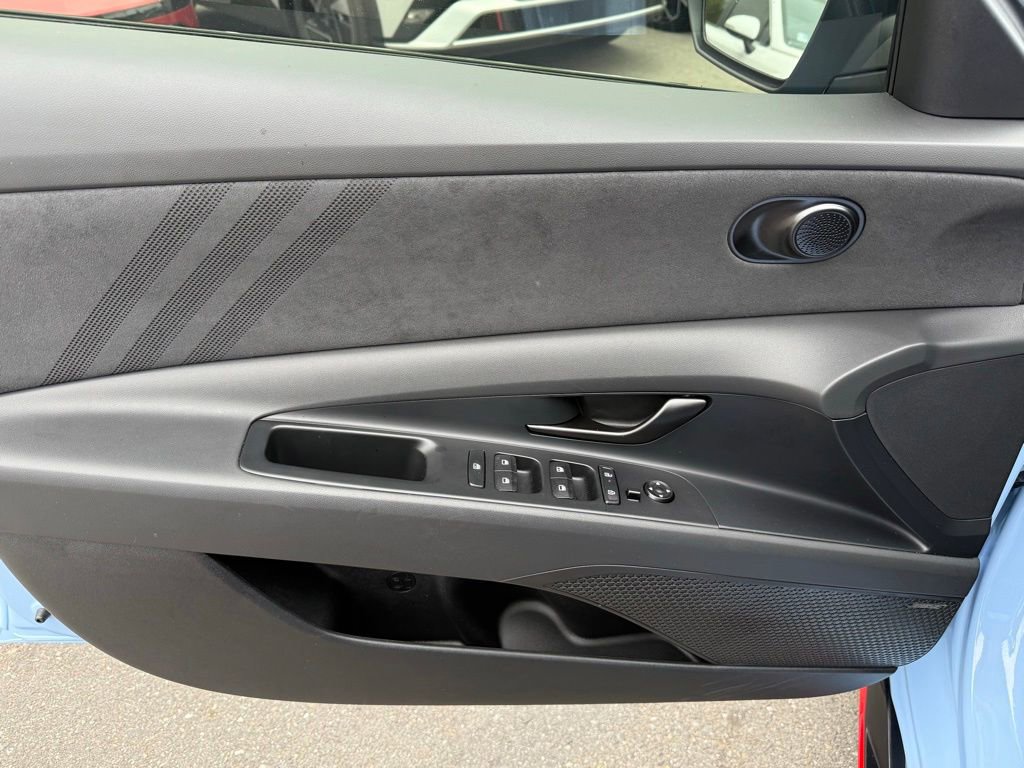 Certified 2025 Hyundai Elantra N FWD image 28