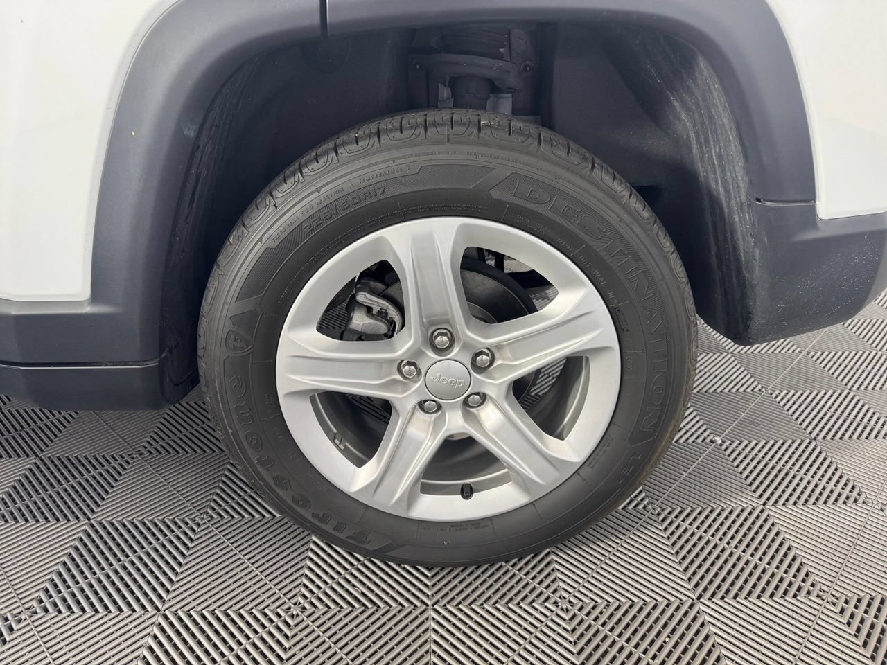 Used 2023 Jeep Compass Sport AWD/4WD image 13