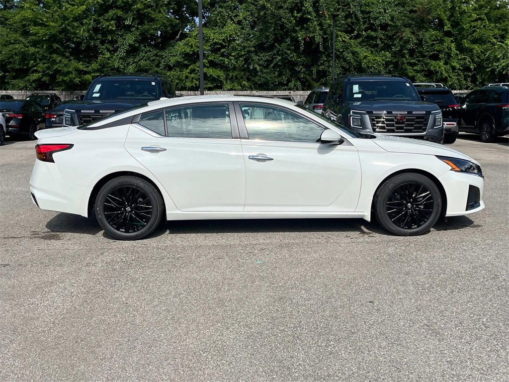 New 2025 Nissan Altima 2.5 SV w/ SV Special Edition Package image 3