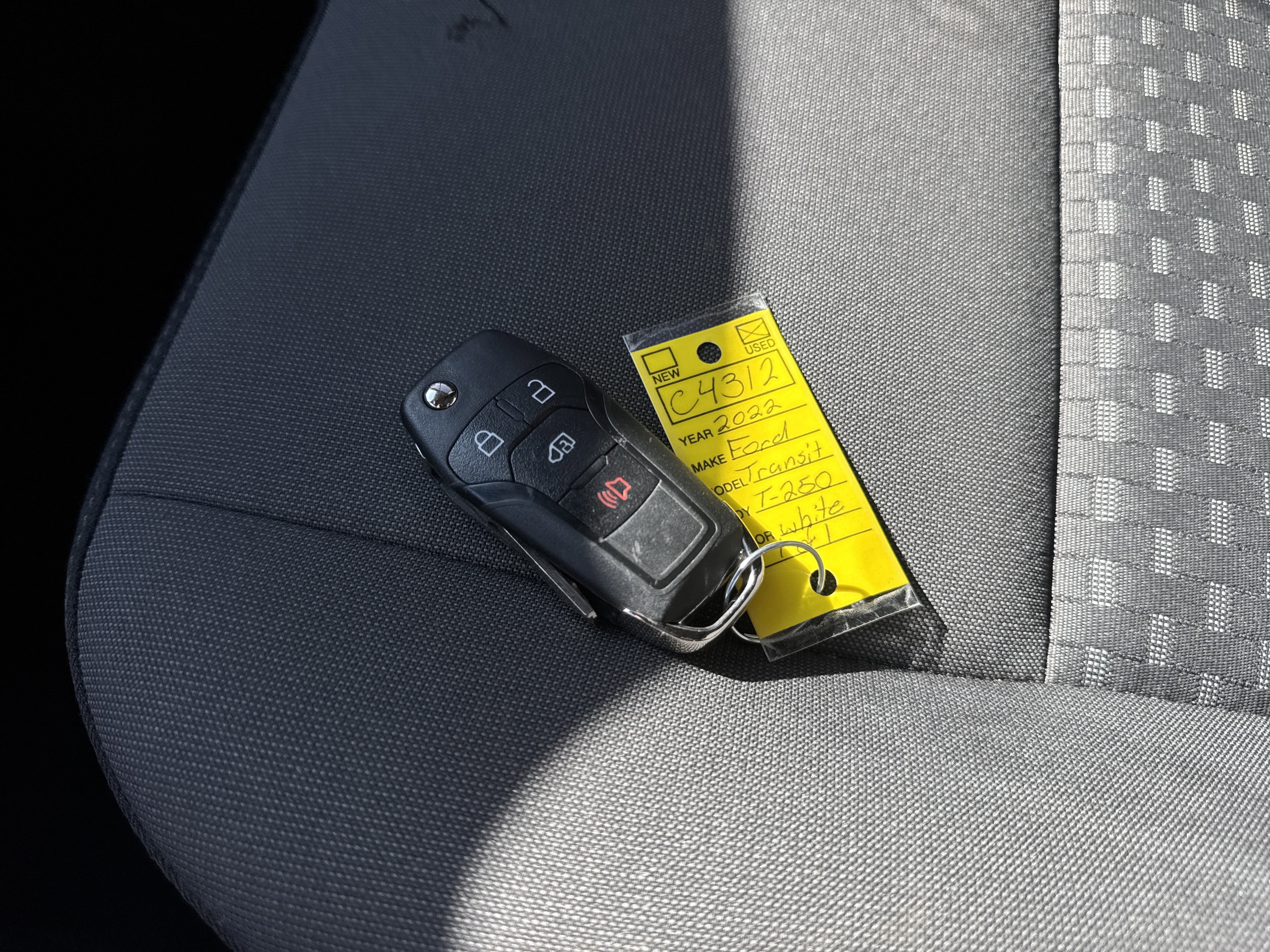 Used 2022 Ford Transit 250 Medium Roof w/ Load Area Protection Package image 31