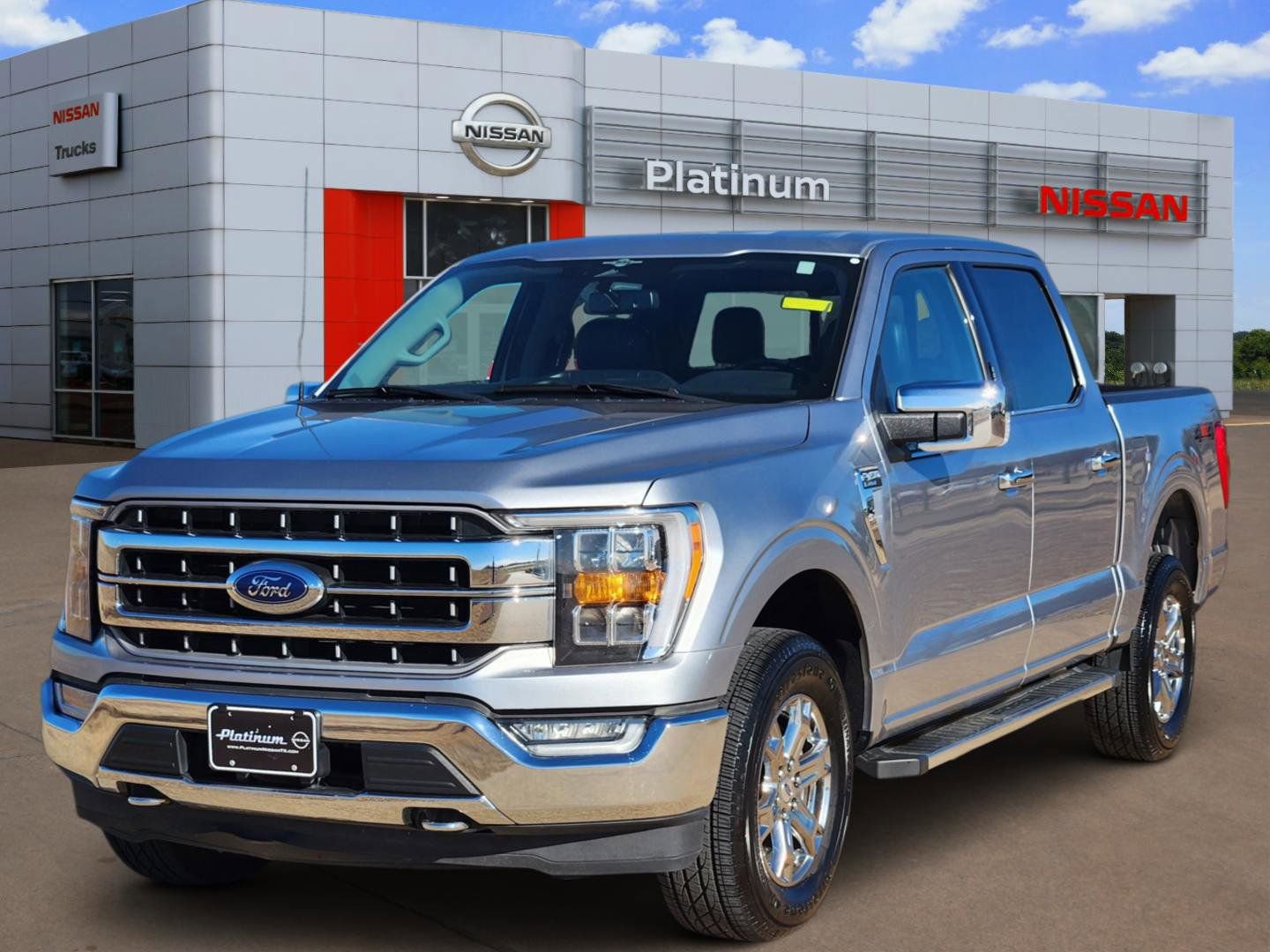 Used 2023 Ford F150 Lariat image 2