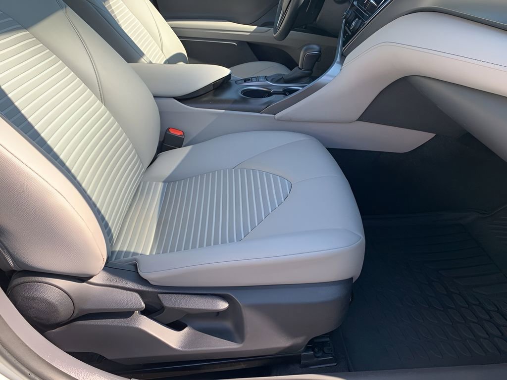 Used 2024 Toyota Camry SE image 17