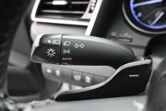 Used 2023 Toyota Camry SE FWD image 17