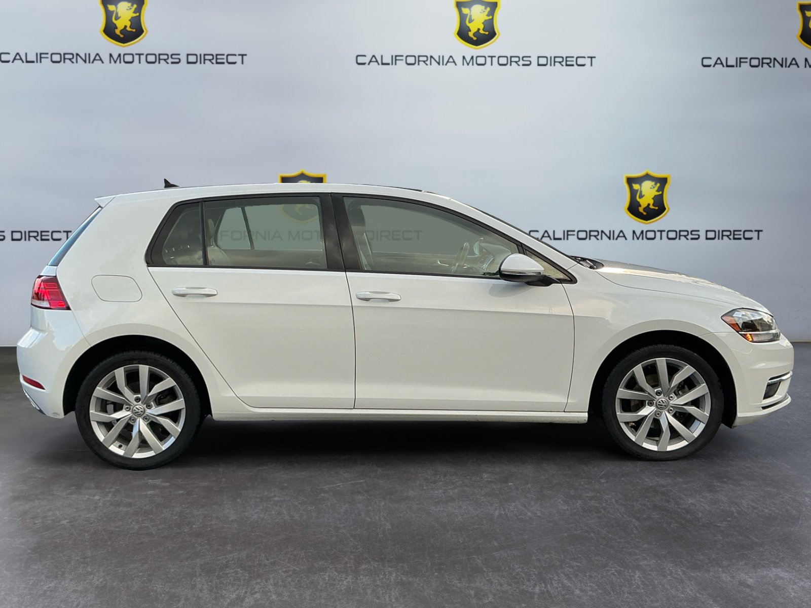 Used 2019 Volkswagen Golf SE w/ Driver Assistance Package image 4