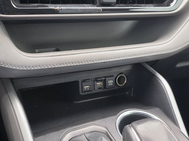 Used 2021 Toyota Highlander XLE FWD image 23