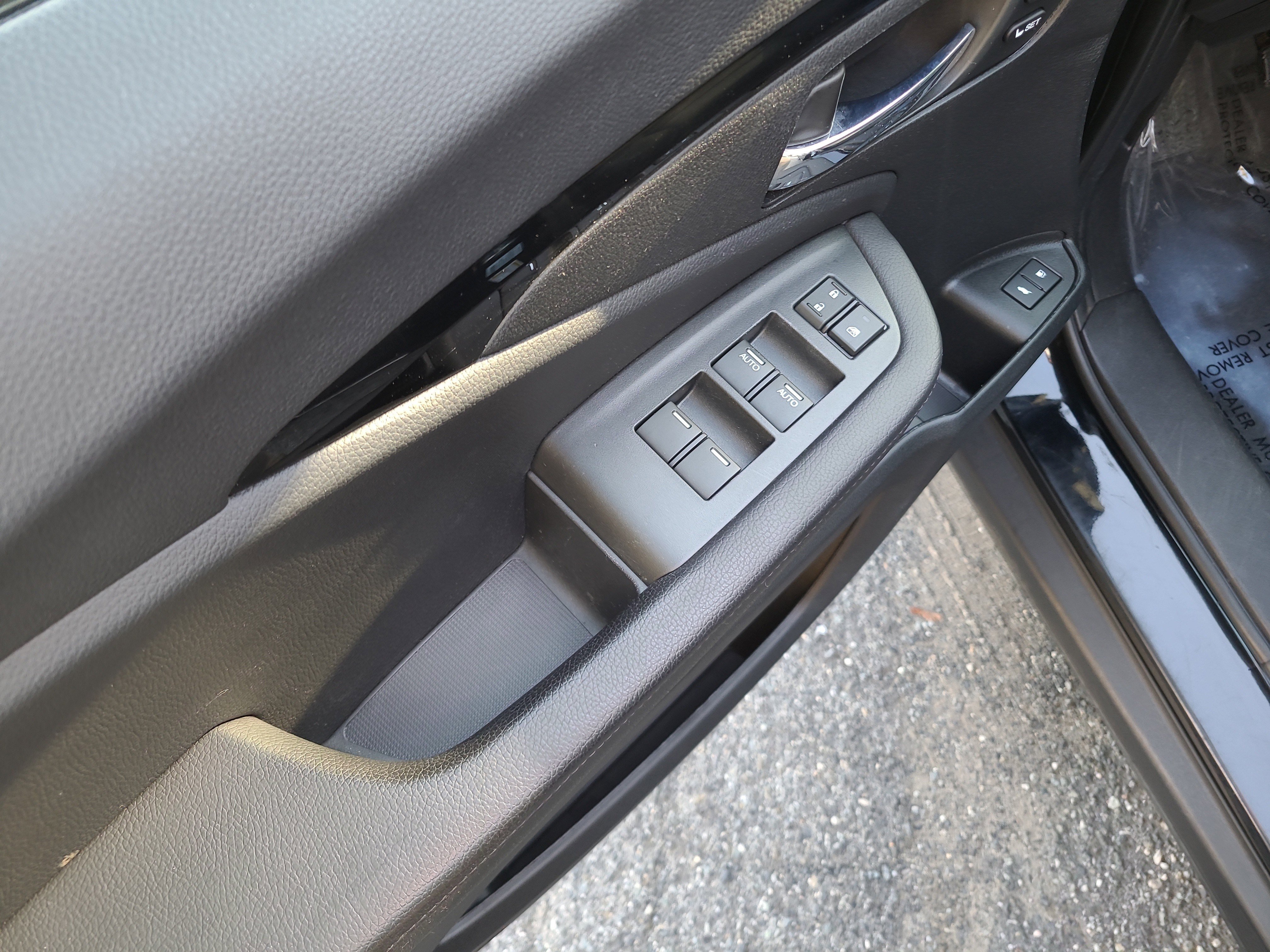 Used 2021 Honda Pilot Touring image 18