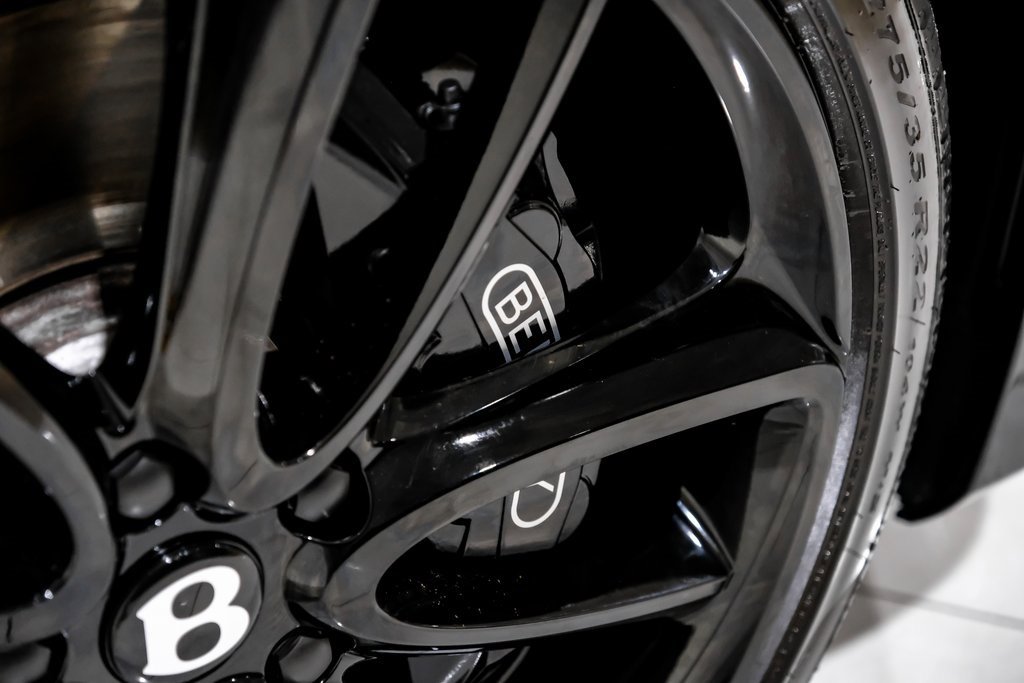 Used 2024 Bentley Flying Spur V8 image 59