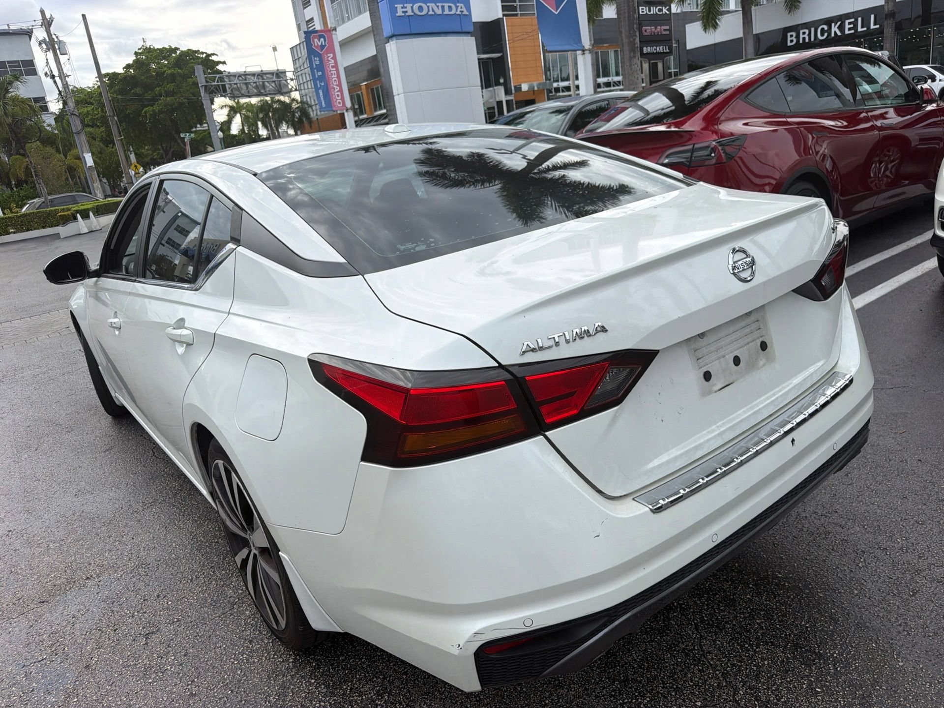 Used 2021 Nissan Altima 2.5 SR w/ SR Premium Package FWD image 10