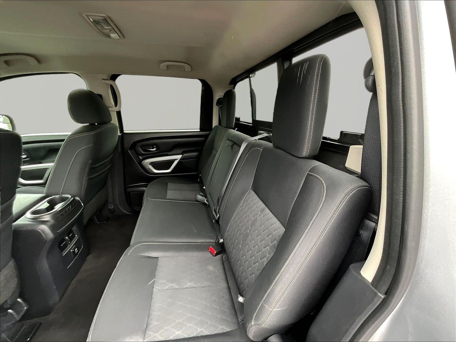 Used 2018 Nissan Titan SV w/ SV Convenience Package AWD/4WD image 20