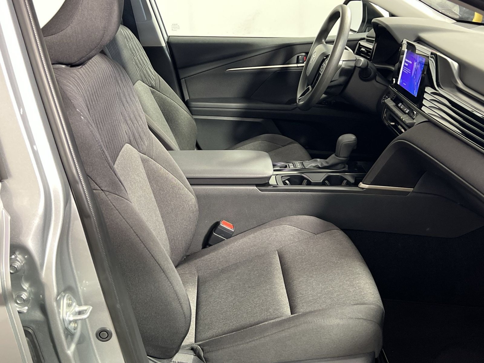 Used 2026 Toyota Camry LE FWD image 28