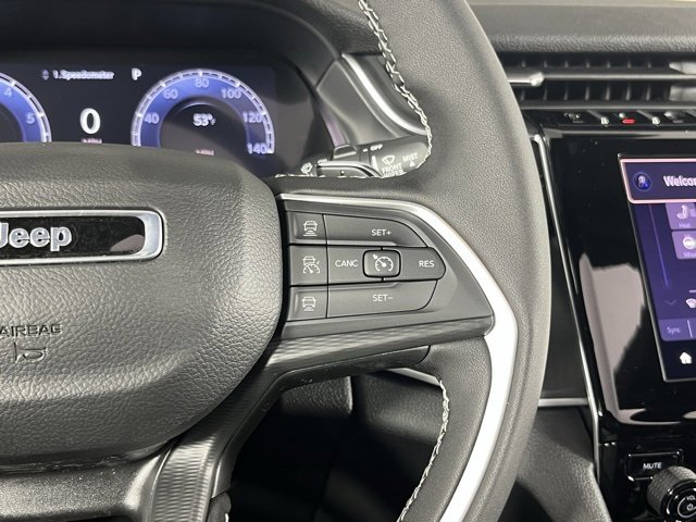 New 2025 Jeep Grand Cherokee Laredo w/ Luxury Tech Group I image 16