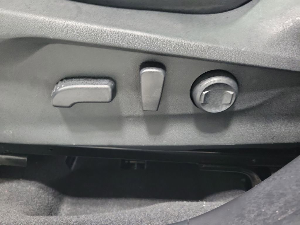 Used 2023 Subaru Forester Limited AWD/4WD image 31