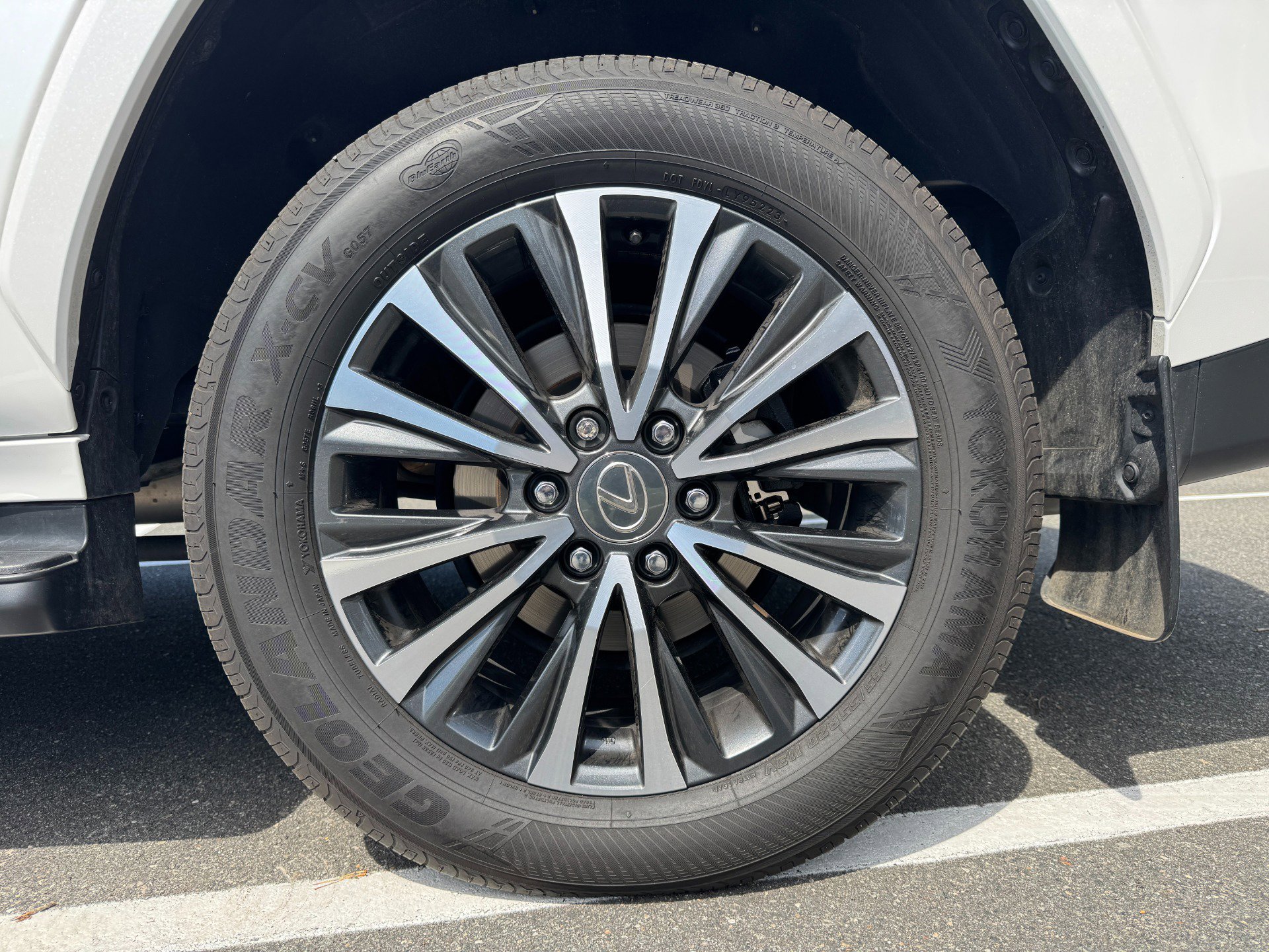 Used 2024 Lexus LX 600 4WD w/ Appearance Package image 64