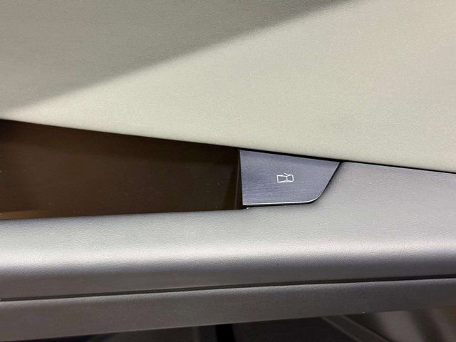 Used 2024 Tesla Cybertruck AWD Crew Cab image 18