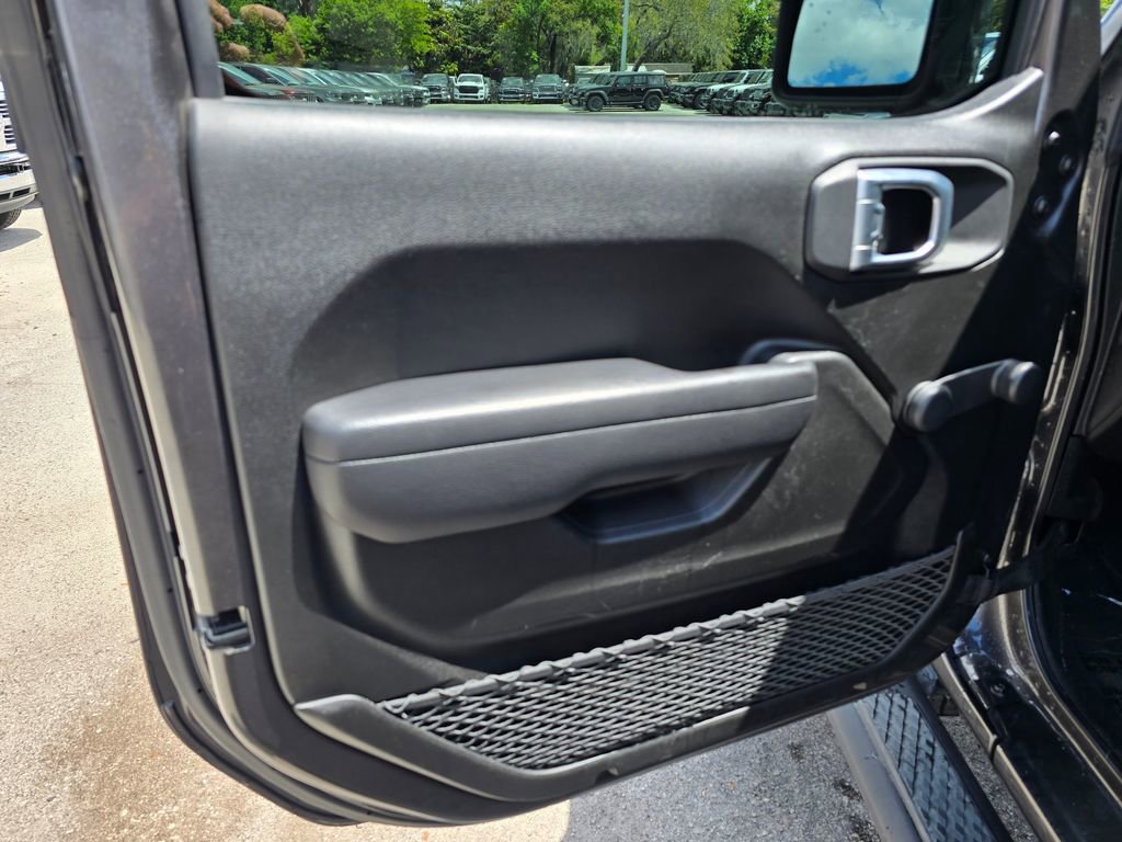 Certified 2024 Jeep Gladiator Sport image 11