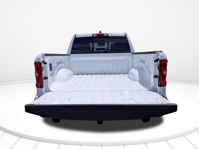 Used 2025 RAM 1500 Laramie AWD/4WD image 12