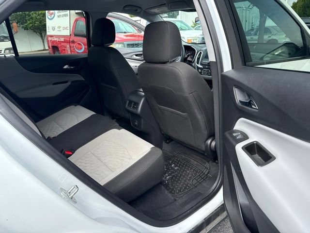 Used 2020 Chevrolet Equinox LS w/ LS Convenience Package FWD image 14