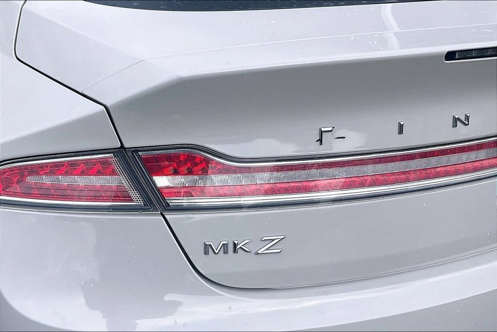 Used 2019 Lincoln MKZ Premiere FWD image 28
