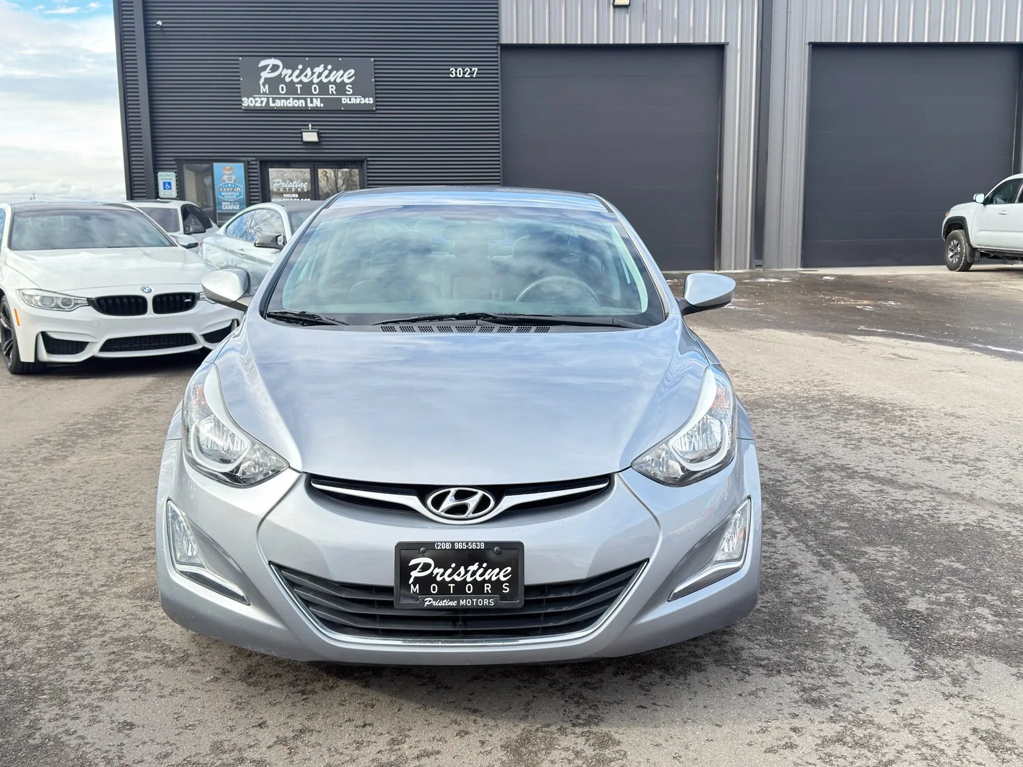 Used 2015 Hyundai Elantra SE w/ Option Group 02 FWD image 3