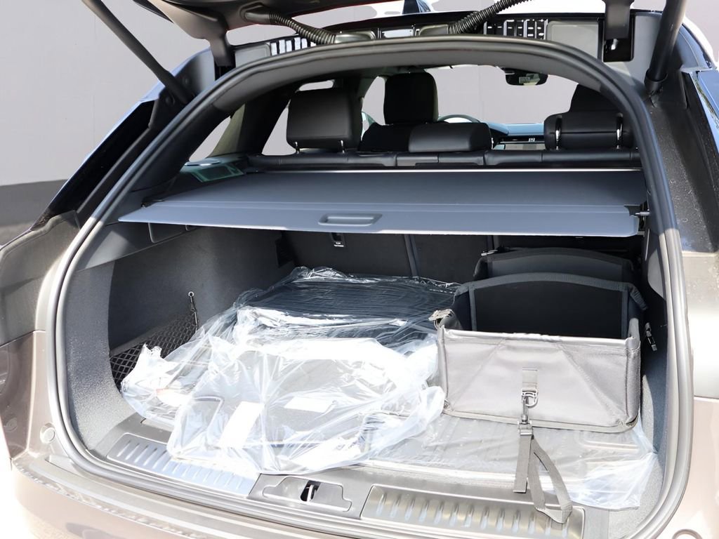 New 2026 Land Rover Range Rover Velar Dynamic SE AWD/4WD image 16