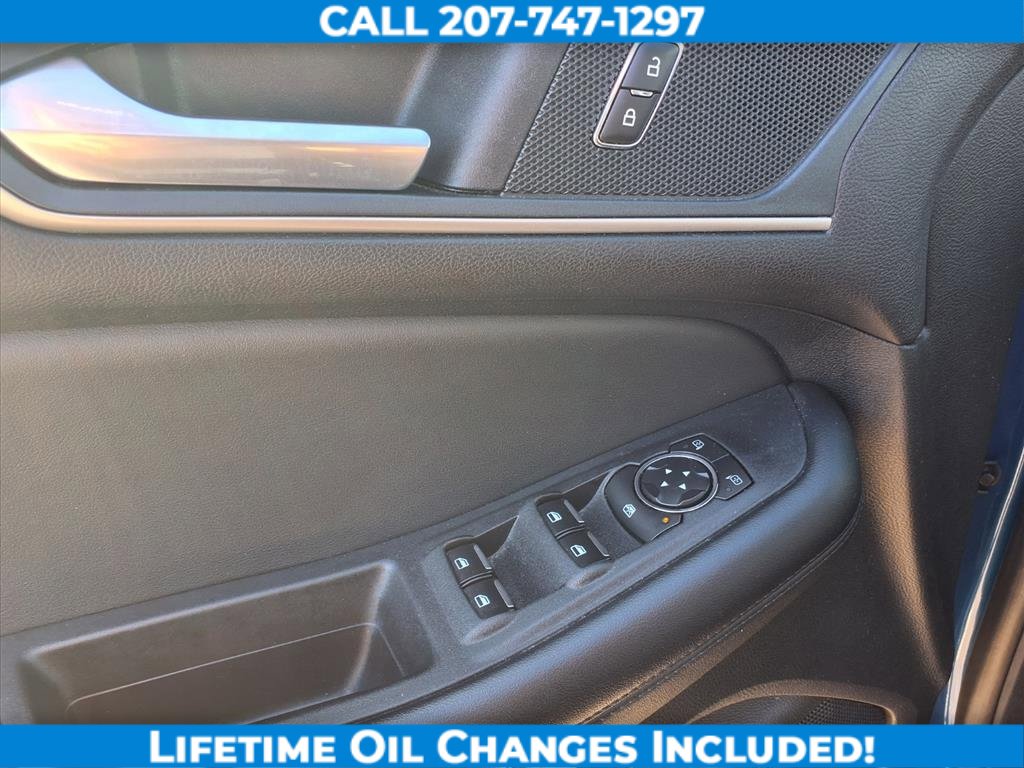 Used 2023 Ford Edge SEL image 11