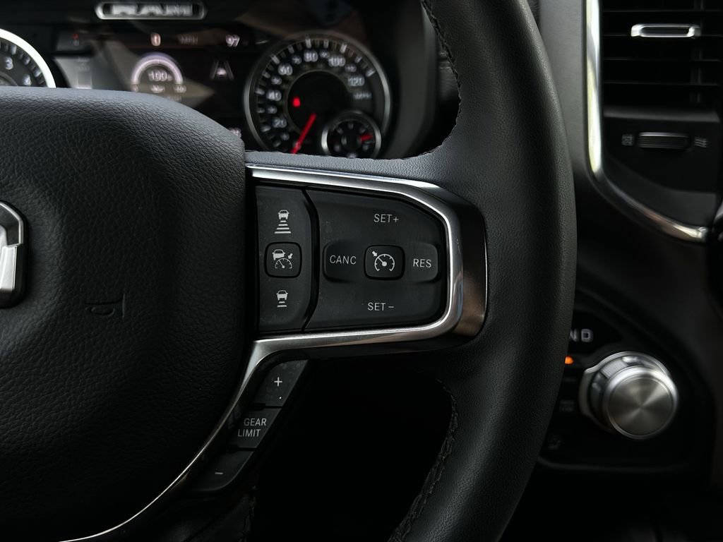 Used 2025 RAM 1500 Laramie AWD/4WD image 17