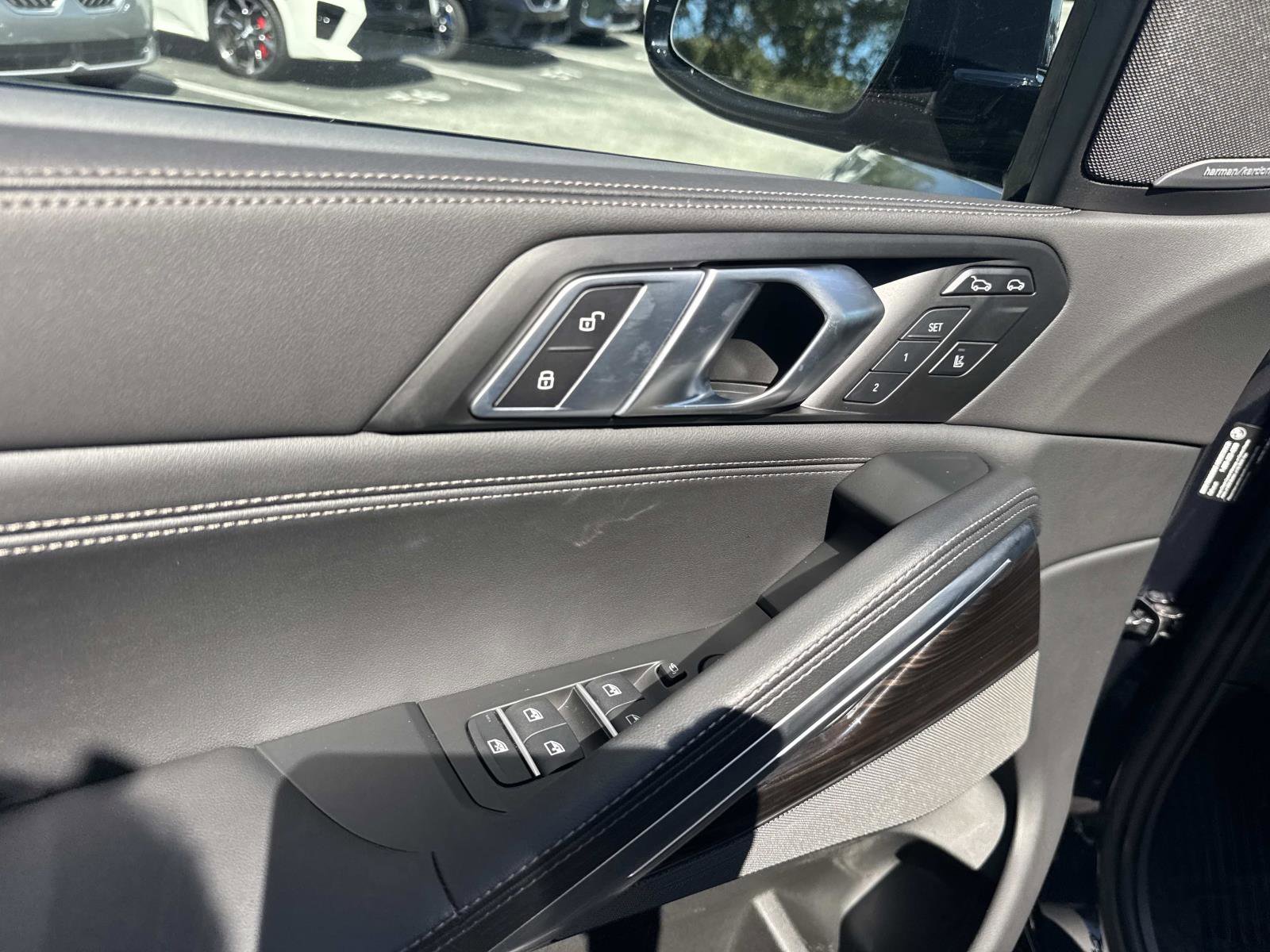 Certified 2025 BMW X6 xDrive40i image 18