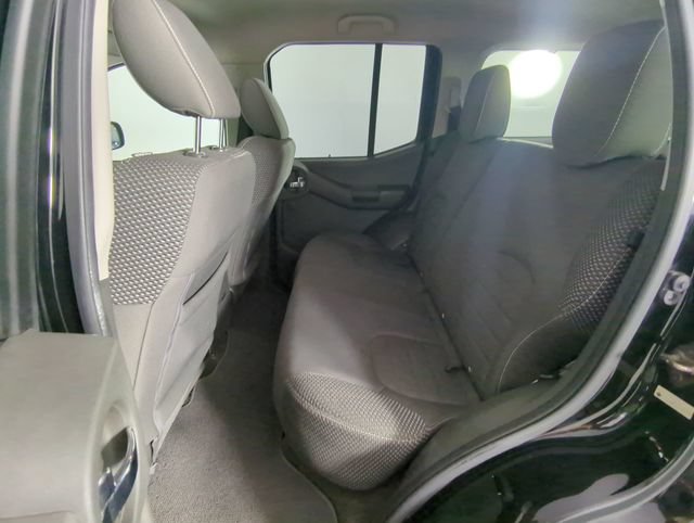 Used 2015 Nissan Xterra PRO-4X w/ Nevada Tow Package AWD/4WD image 21